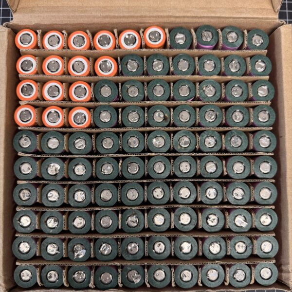 x100 18650 Zellen diverse Modelle